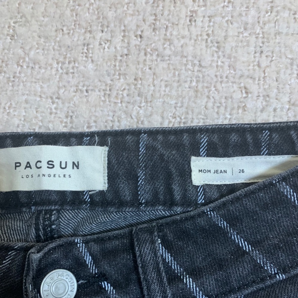 PACSUN STRIPPED MOM JEANS
